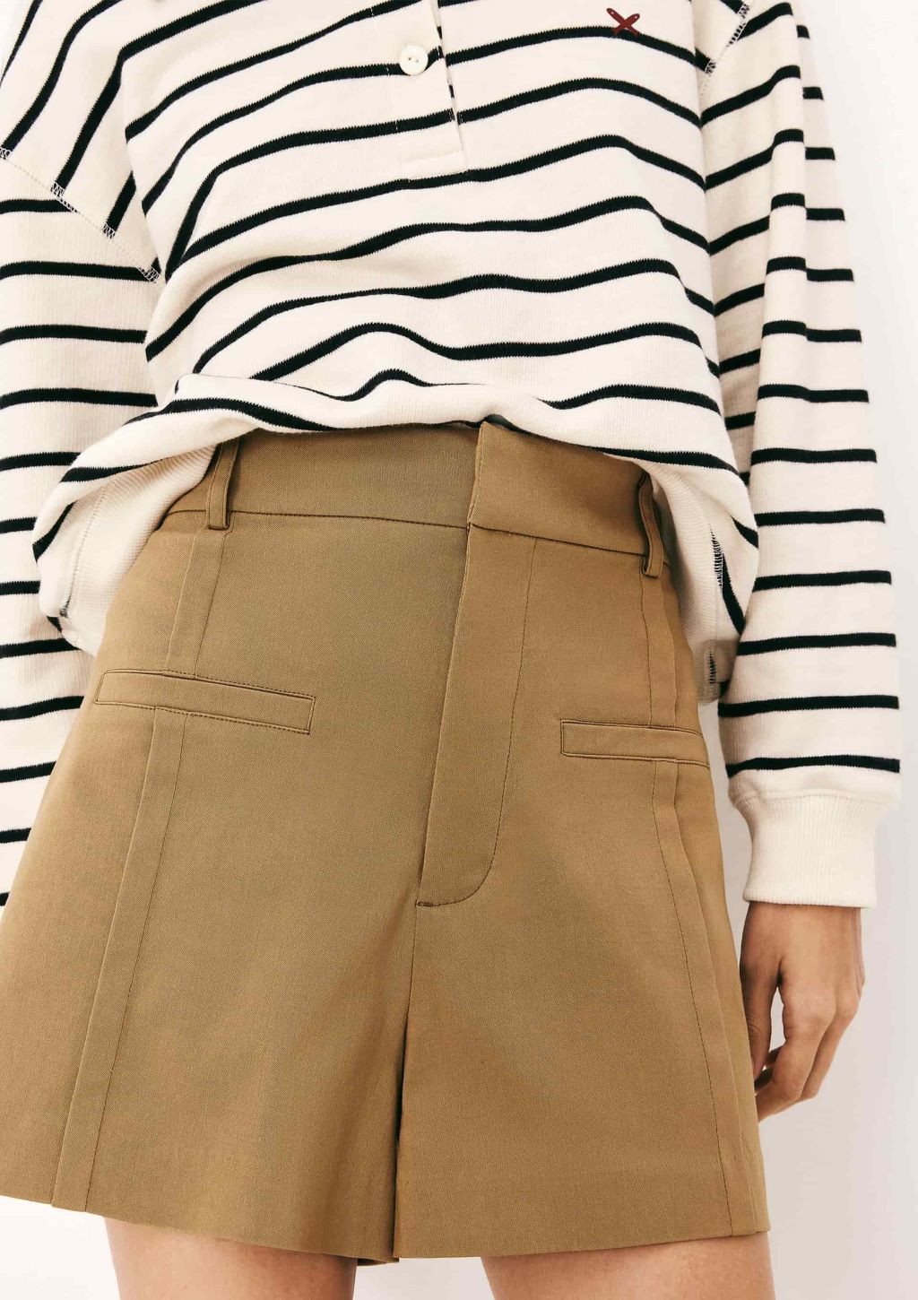 Shorts Alfaiataria em Malha Viscose com Elastano Feminino Hering - Khaki