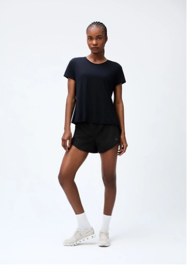 Camiseta Esportiva Hering Básica Easy Care Feminina - Preta