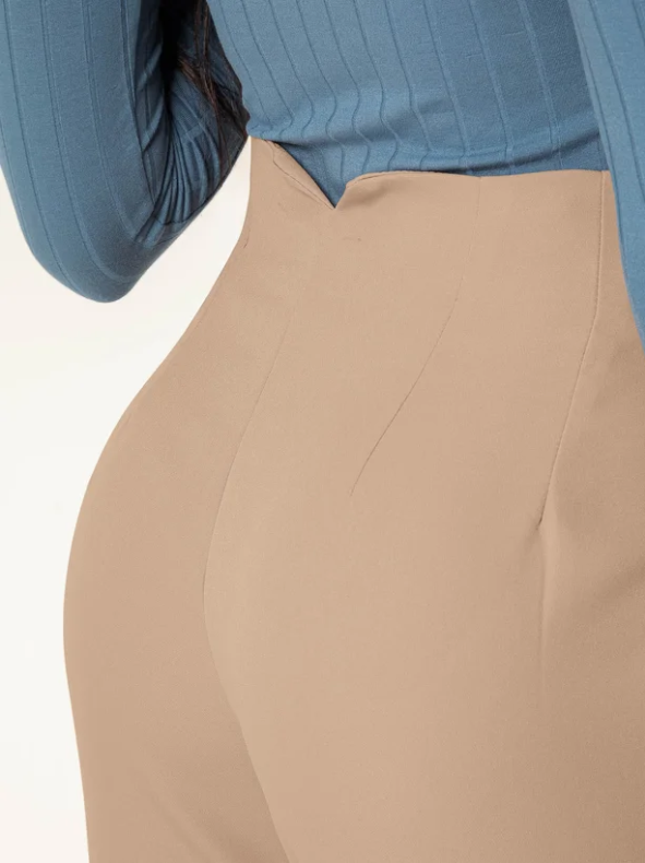 Calça Cativa Alfaitaria com Bolsos  Feminina – Nude