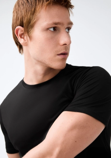 Camiseta Esportiva Hering Básica Ultra Masculina - Preta