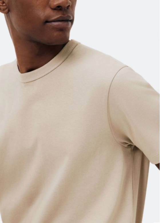 Camiseta Básica Hering Areia Em Algodão Peruano Masculina - Bege