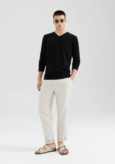 Suéter Básico Hering  Regular Gola V Masculino - Preto