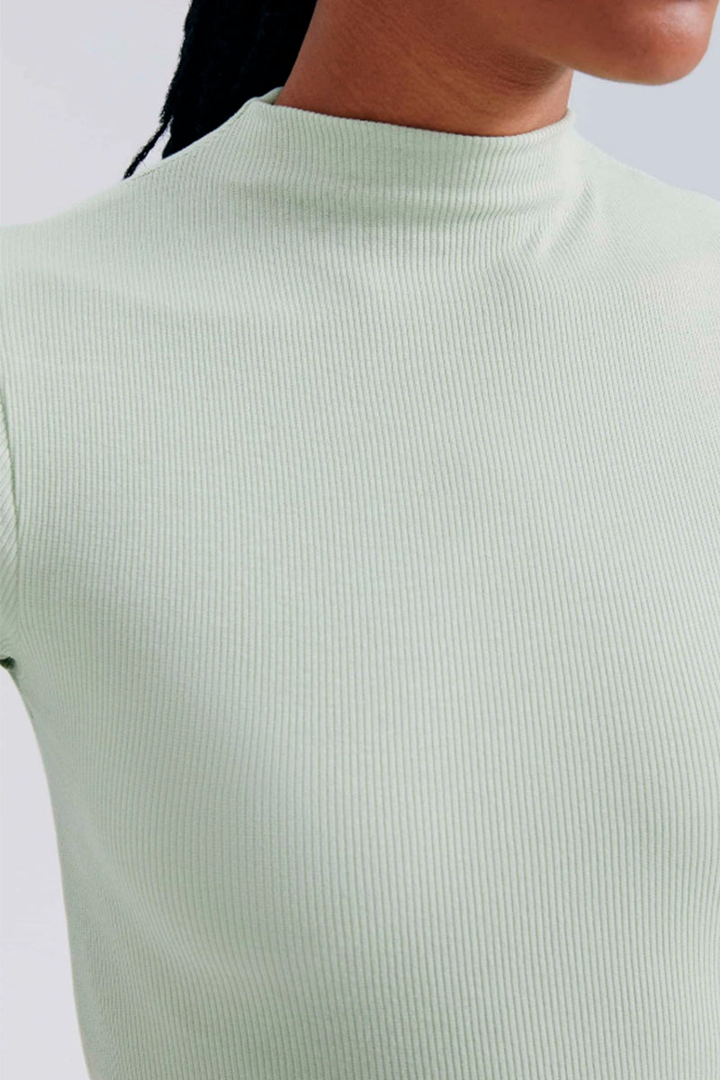 Blusa Básica Gola Alta Hering Em Ribana Canelada - Verde