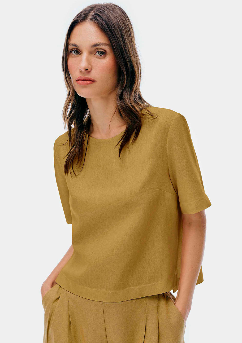 Blusa Manga Curta Hering Com Linho Feminina - Caqui
