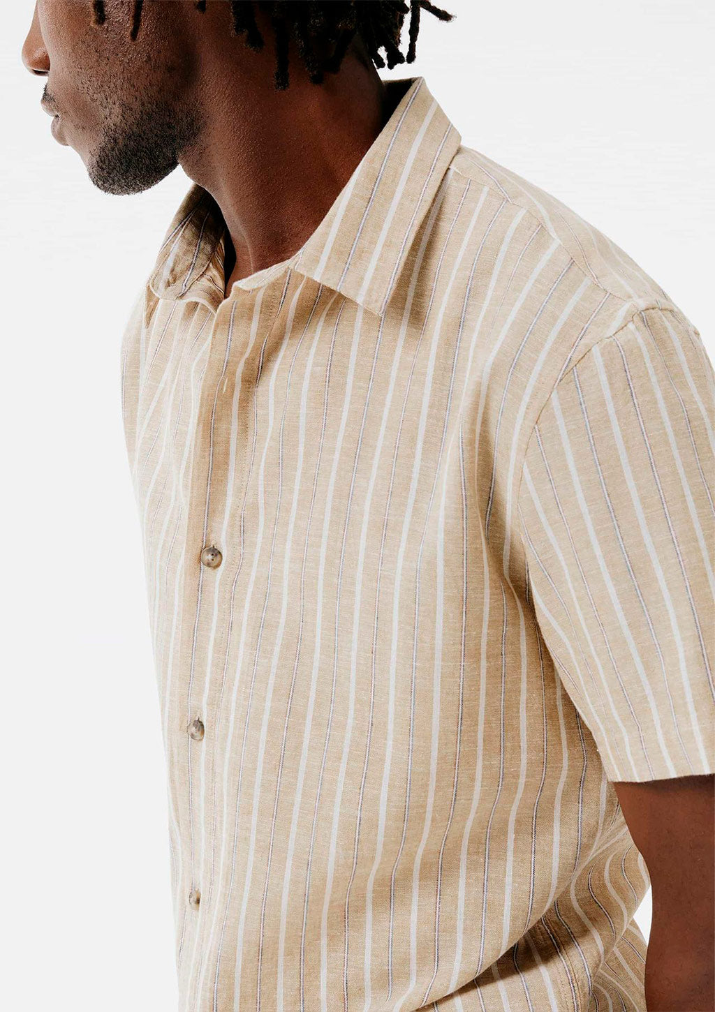 Camisa Manga Curta Fio Tinto Listrada Hering Masculino - Bege