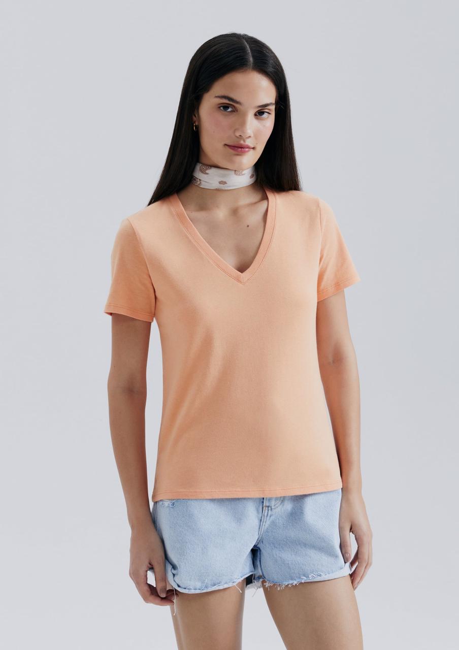 Blusa Básica Feminina Manga Curta Decote V Hering- Salmão