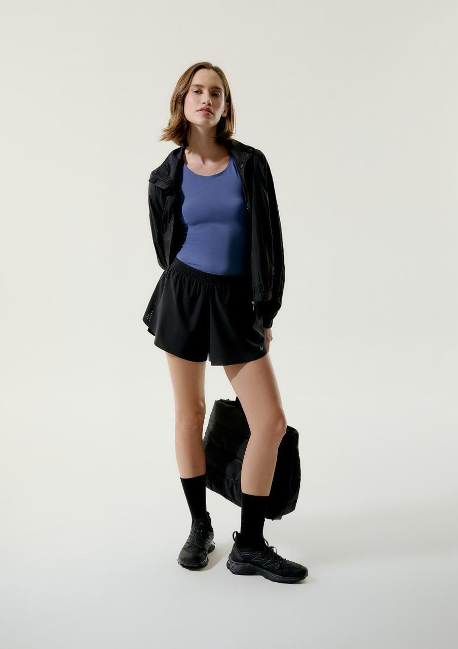 Jaqueta Esportiva Feminina Corta Vento Hering - Preto