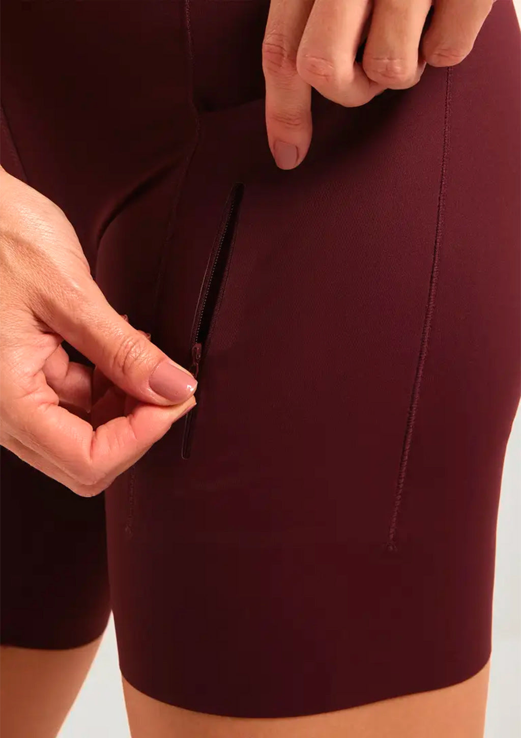 Bermuda Ciclista Corte A Laser Hering Com 6 Bolsos Feminina - Vinho