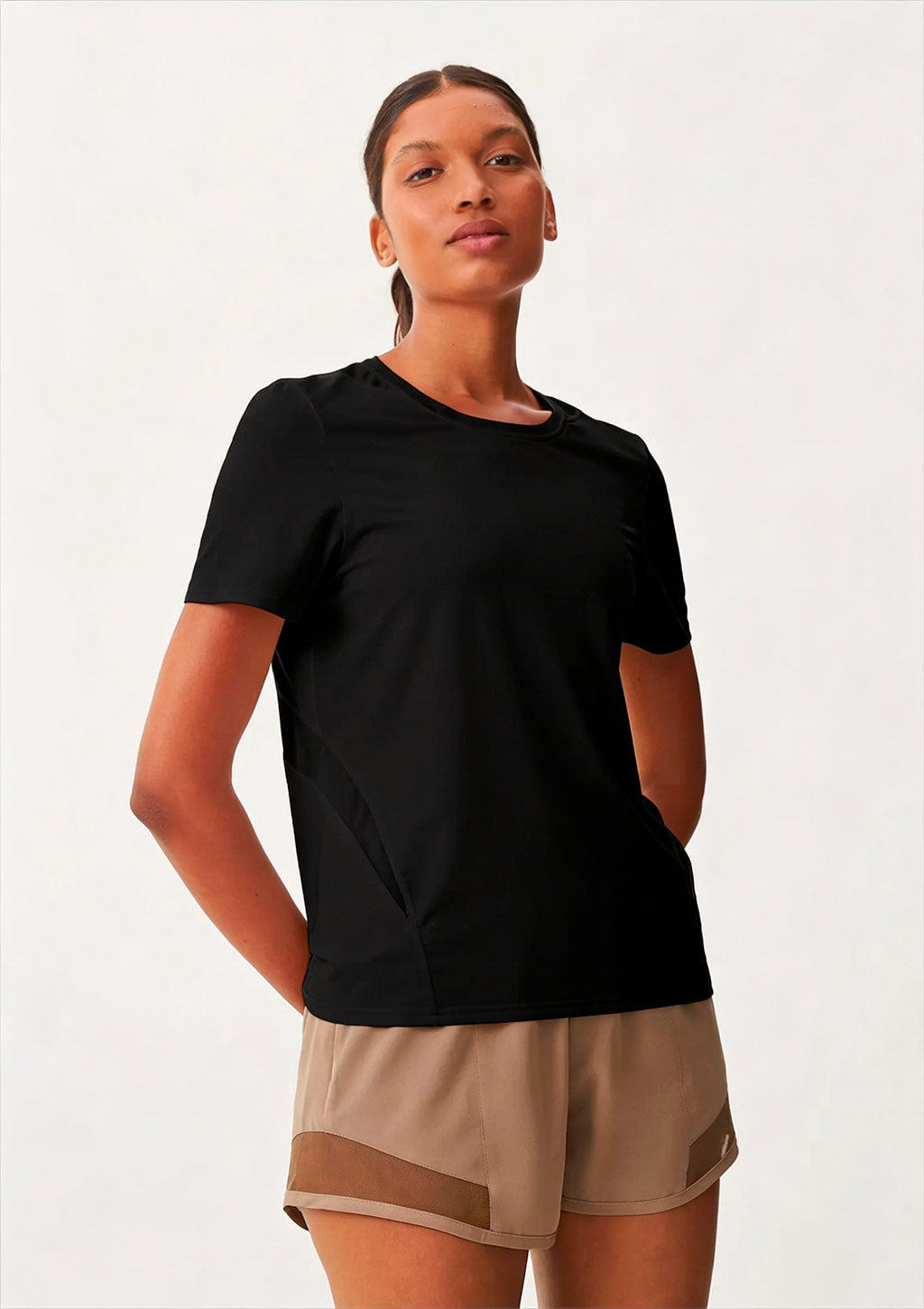 Camiseta Manga Curta Esportiva Com Tule Hering Feminina - Preto