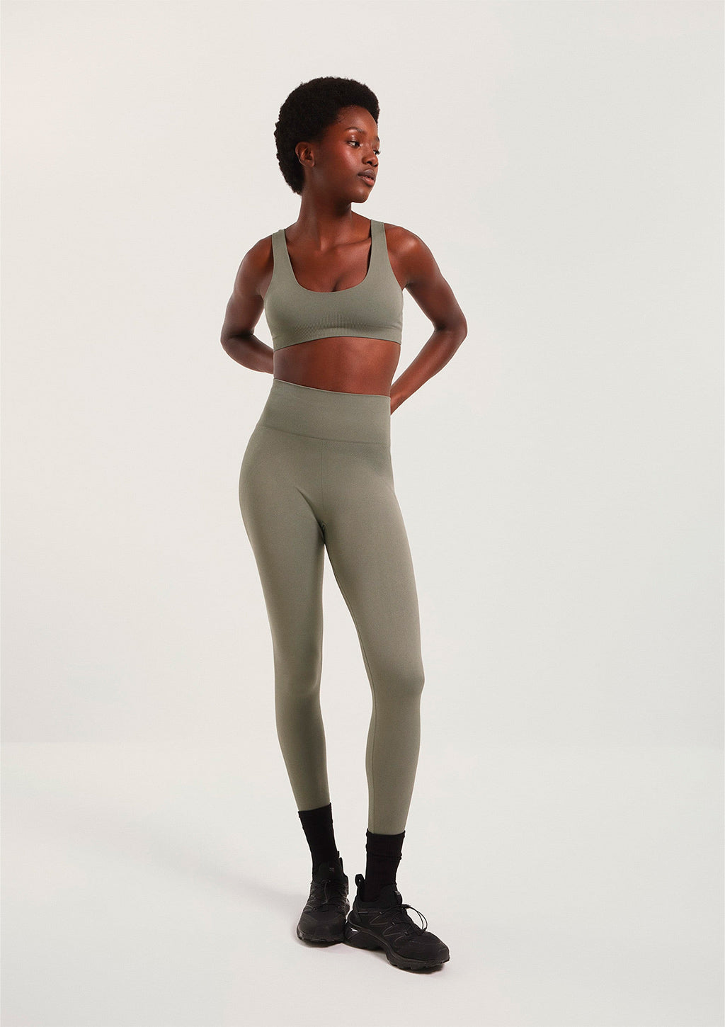 Calça Legging Esportiva Sem Costura Hering Feminina - Verde