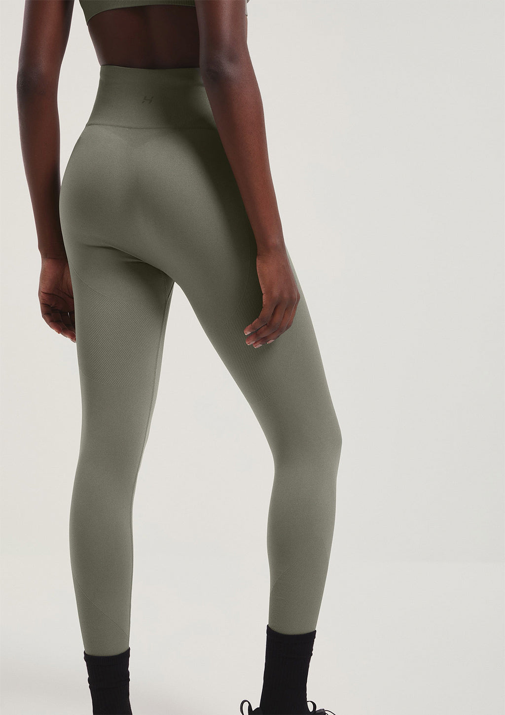 Calça Legging Esportiva Sem Costura Hering Feminina - Verde